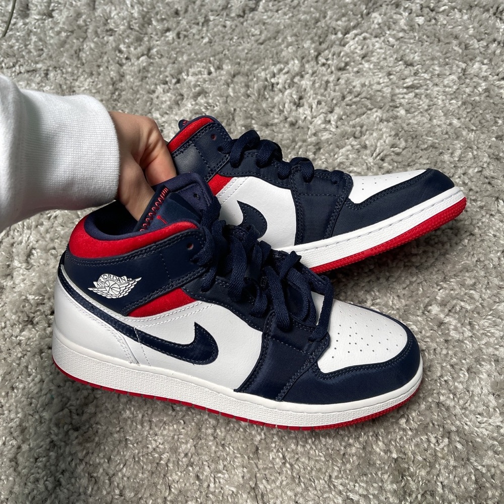 Nike Jordan 1 mid
